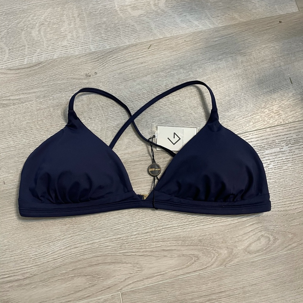 Khongboon navy bikini top size large
